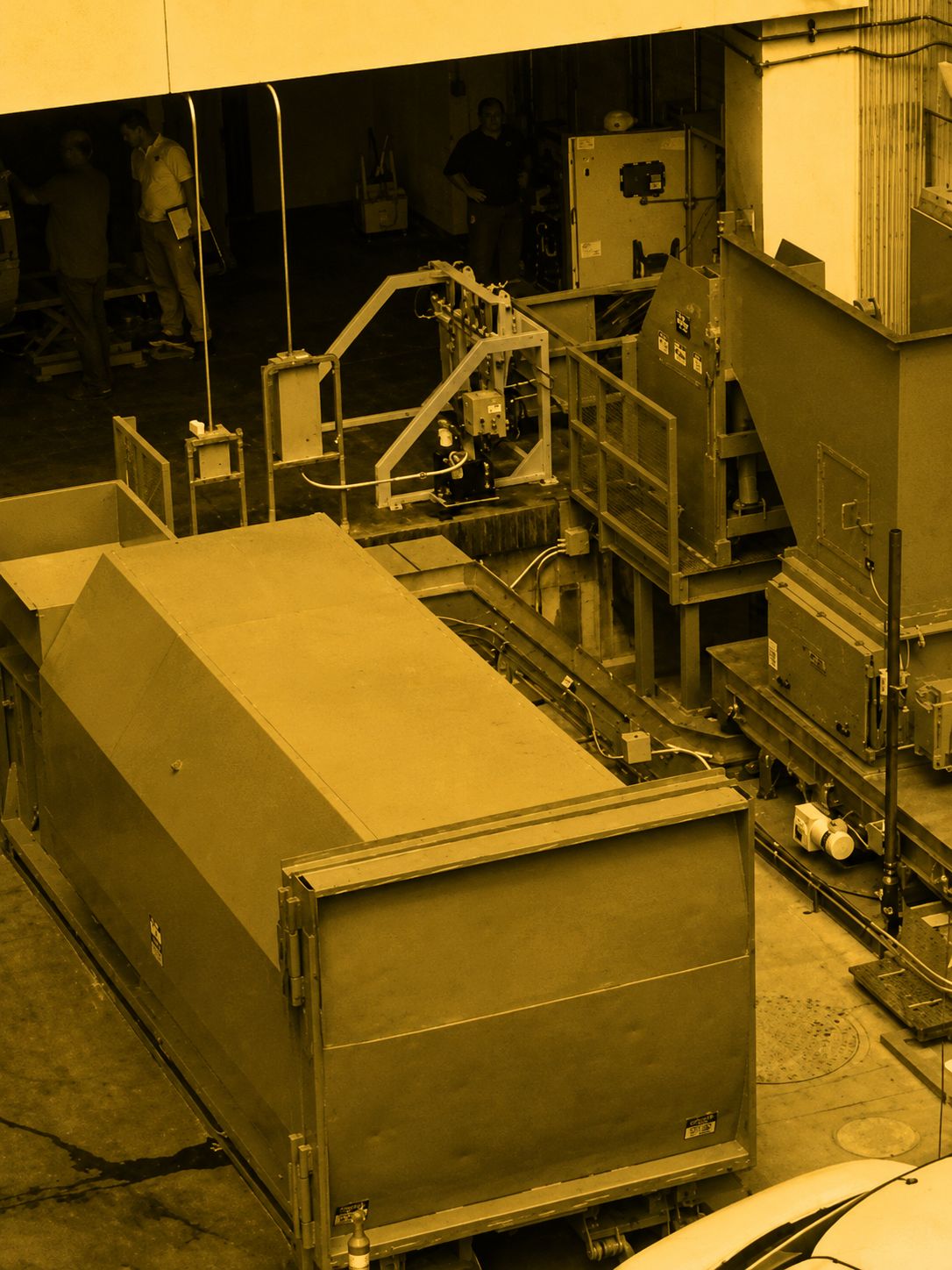 Waste-Cart-in-Paramount-3 Food Digester