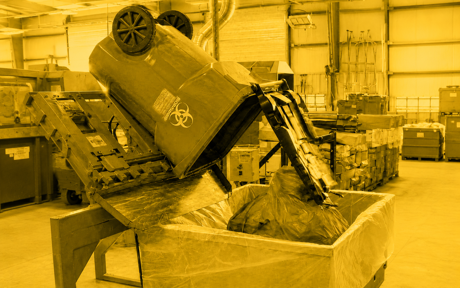 Waste-Cart-in-Paramount